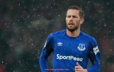 瓜子直播-法甲防守战术演变及现代防守体系解析